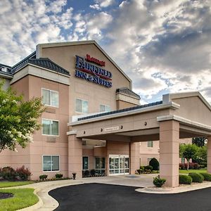 Fairfield Inn And Suites By Marriott Emporia I-95 Exterior photo