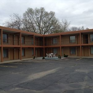 Village Inn Motel - Berrien Springs Exterior photo