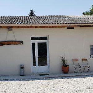 Vila Chez Samb Lussac-les-Châteaux Exterior photo