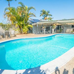 3Br Family Oasis: Pool, Bbq, Central Gold Coast Fun! Exterior photo