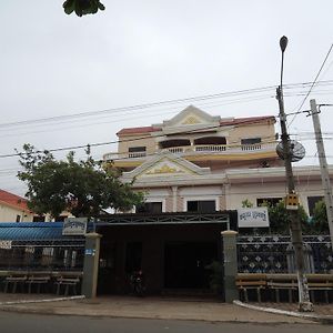 Oudom Sambath Hotel & Restaurant Kratie Exterior photo