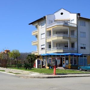Kirovi House - Guest Rooms Carevo Exterior photo