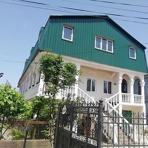 Guest House Quiet Home Batumi Exterior photo