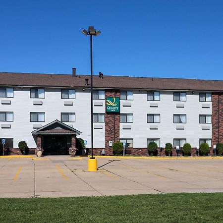 Quality Inn & Suites Bloomington I-55 And I-74 Exteriér fotografie