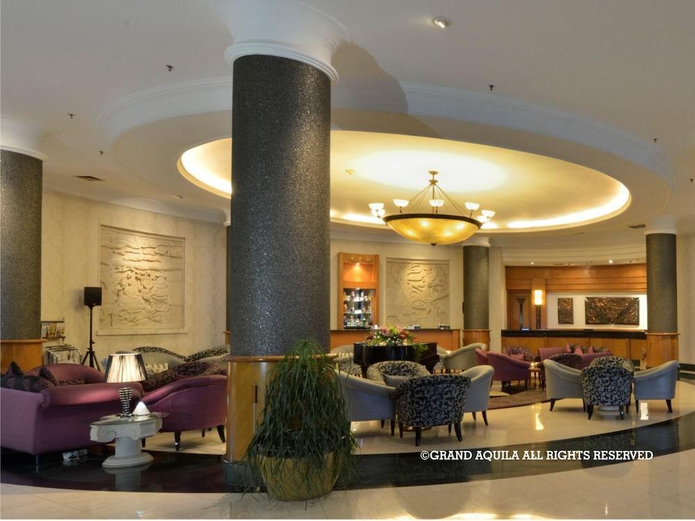 Hotel Grand Aquila Bandung Exteriér fotografie
