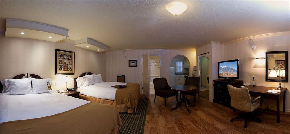 Hotel Strata Mountain View Pokoj fotografie