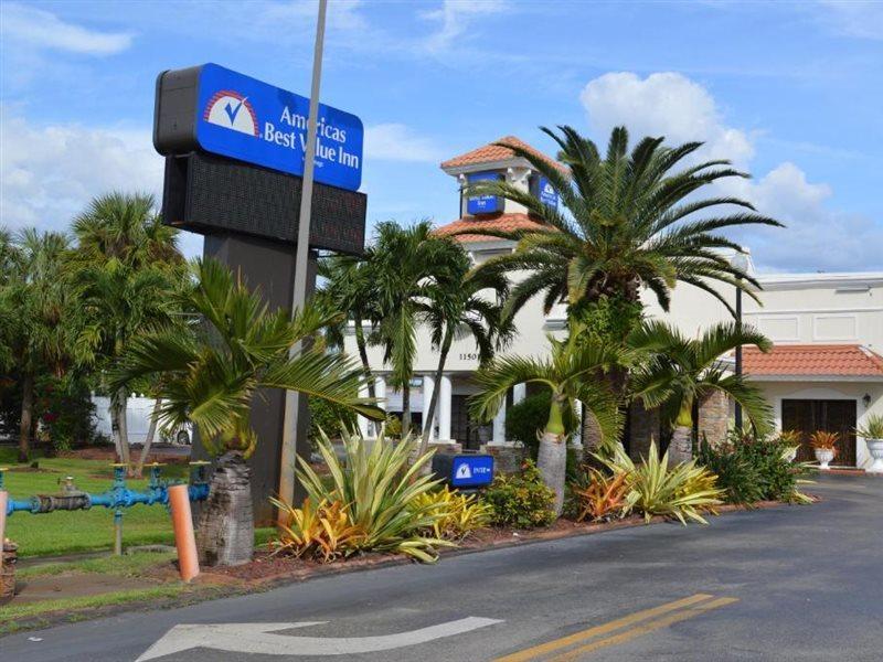 Americas Best Value Inn Fort Myers Exteriér fotografie