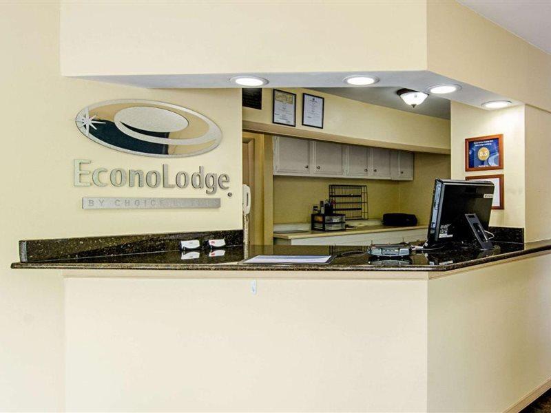 Econo Lodge Lynchburg South Exteriér fotografie