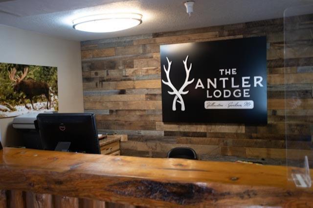 The Antler Lodge - Gardiner Exteriér fotografie