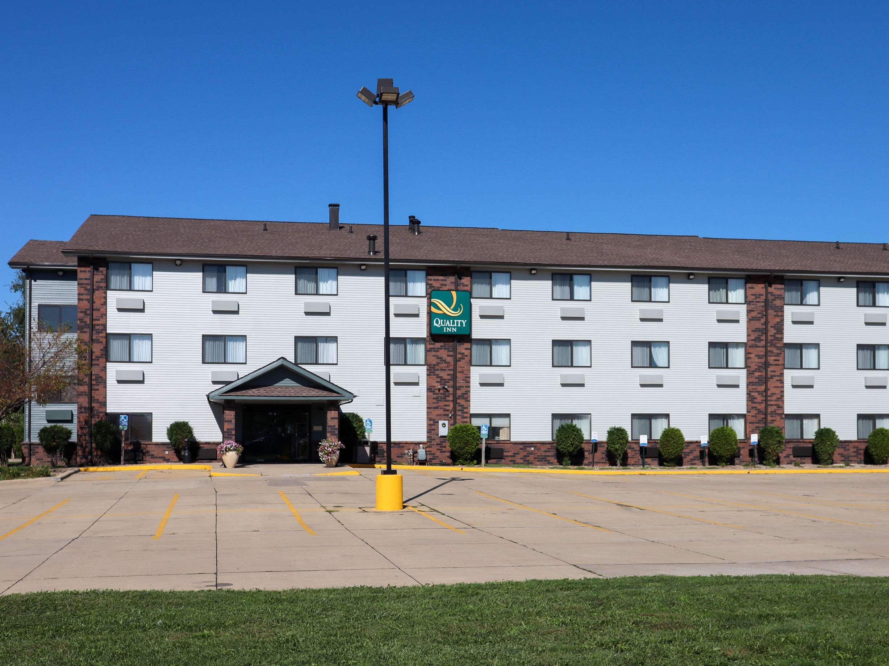 Quality Inn & Suites Bloomington I-55 And I-74 Exteriér fotografie