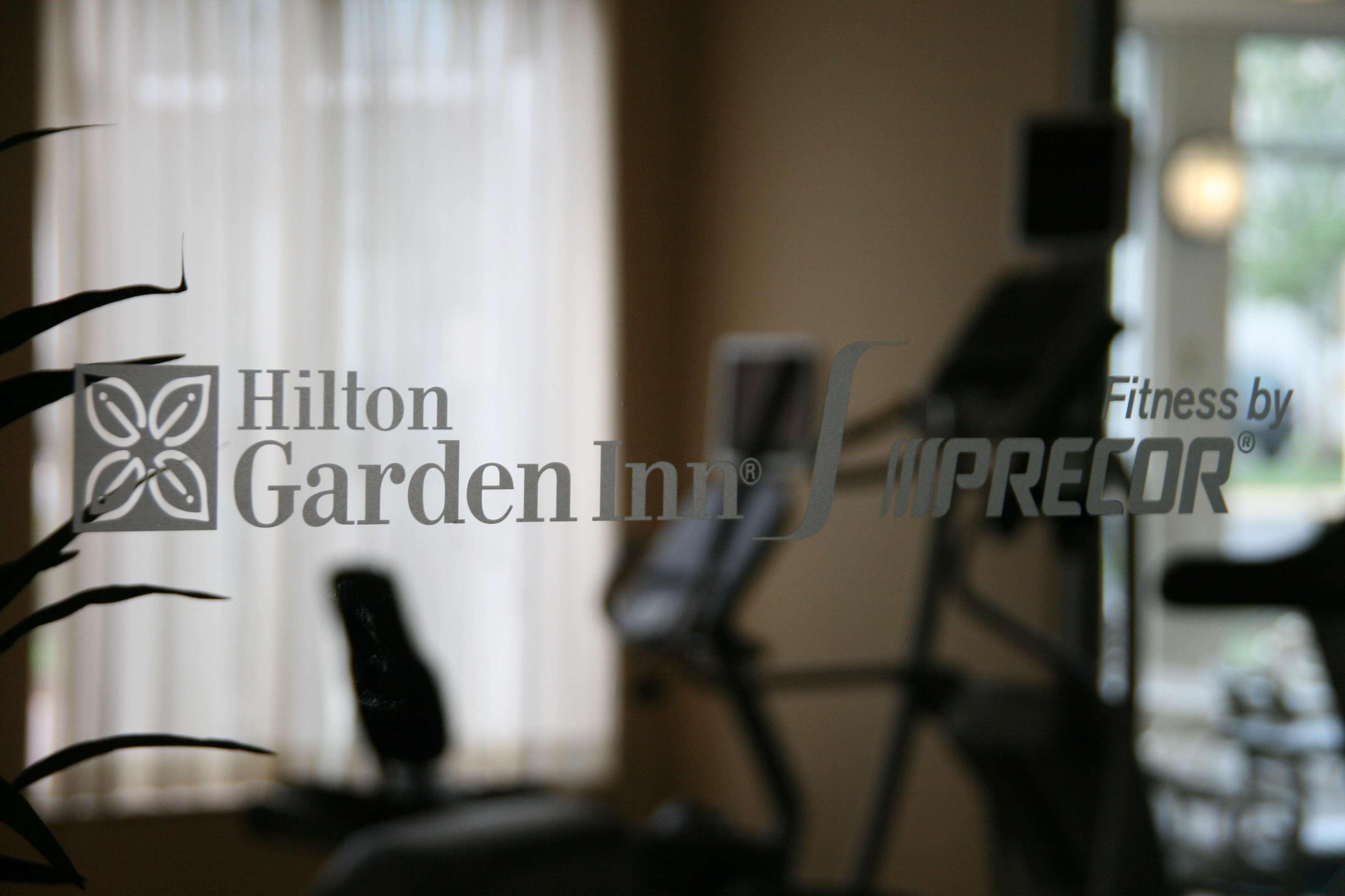 Hilton Garden Inn Newport News Exteriér fotografie