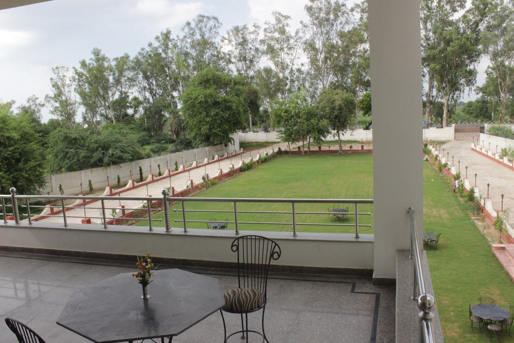 Geetanjali Hotel & Motel Bharatpur Exteriér fotografie