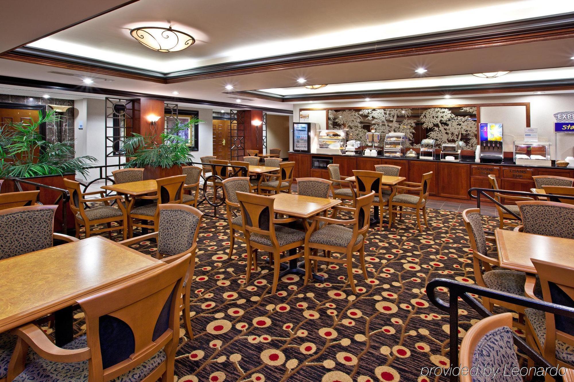 Holiday Inn Express Hotel & Suites Greenwood Restaurace fotografie