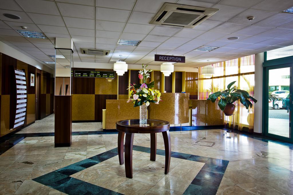 Alisa Hotel North Ridge Accra Exteriér fotografie