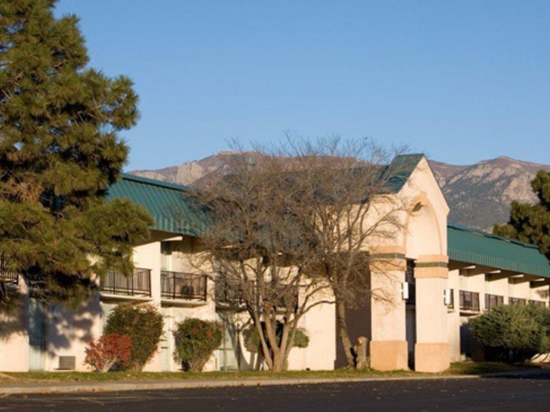 Hotel Ramada By Wyndham Albuquerque East Exteriér fotografie