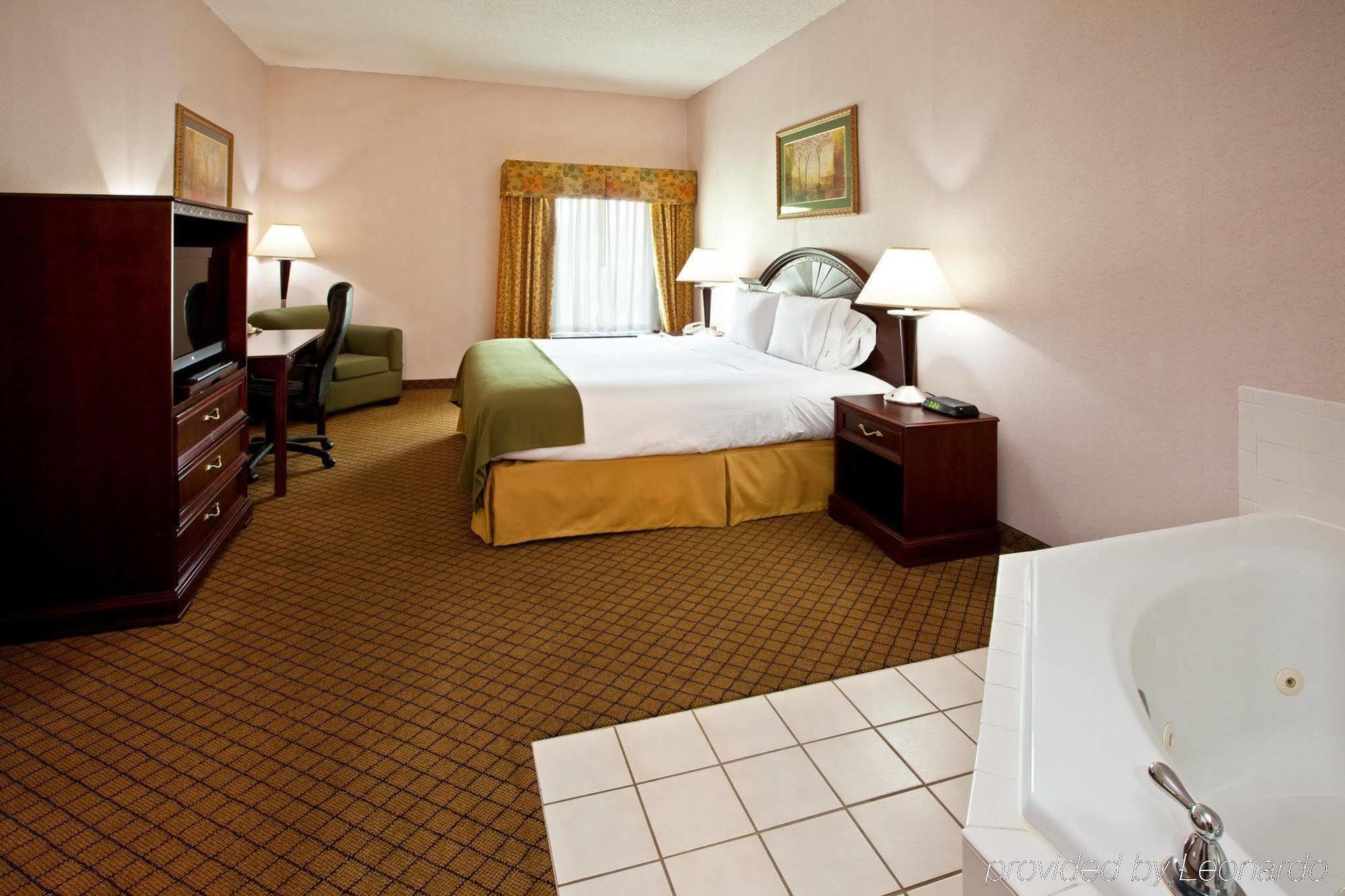 Holiday Inn Express Hotel & Suites Cincinnati Northeast-Milford, An Ihg Hotel Pokoj fotografie