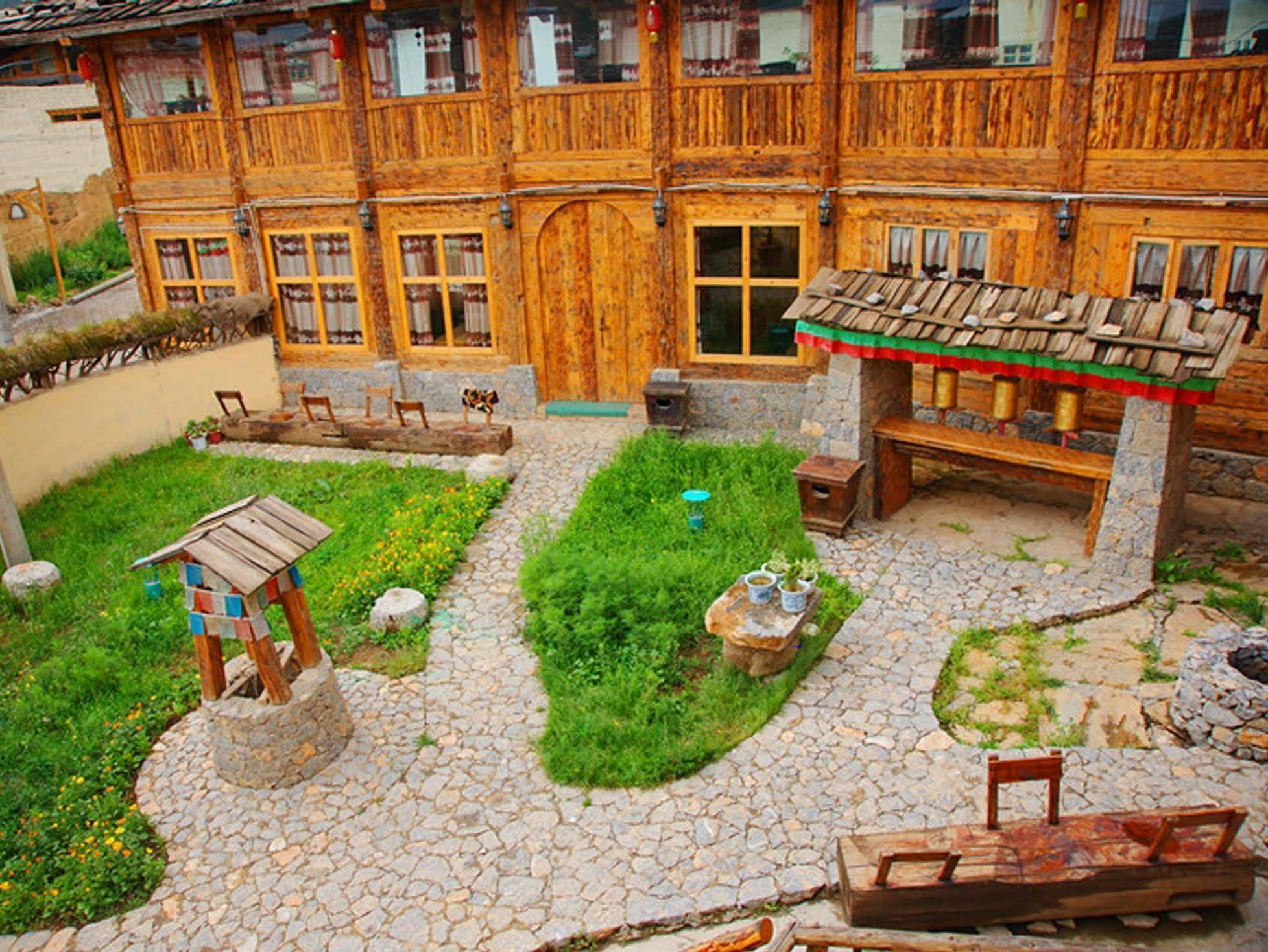 Timberline Lodge Hostel Šangri-La Exteriér fotografie