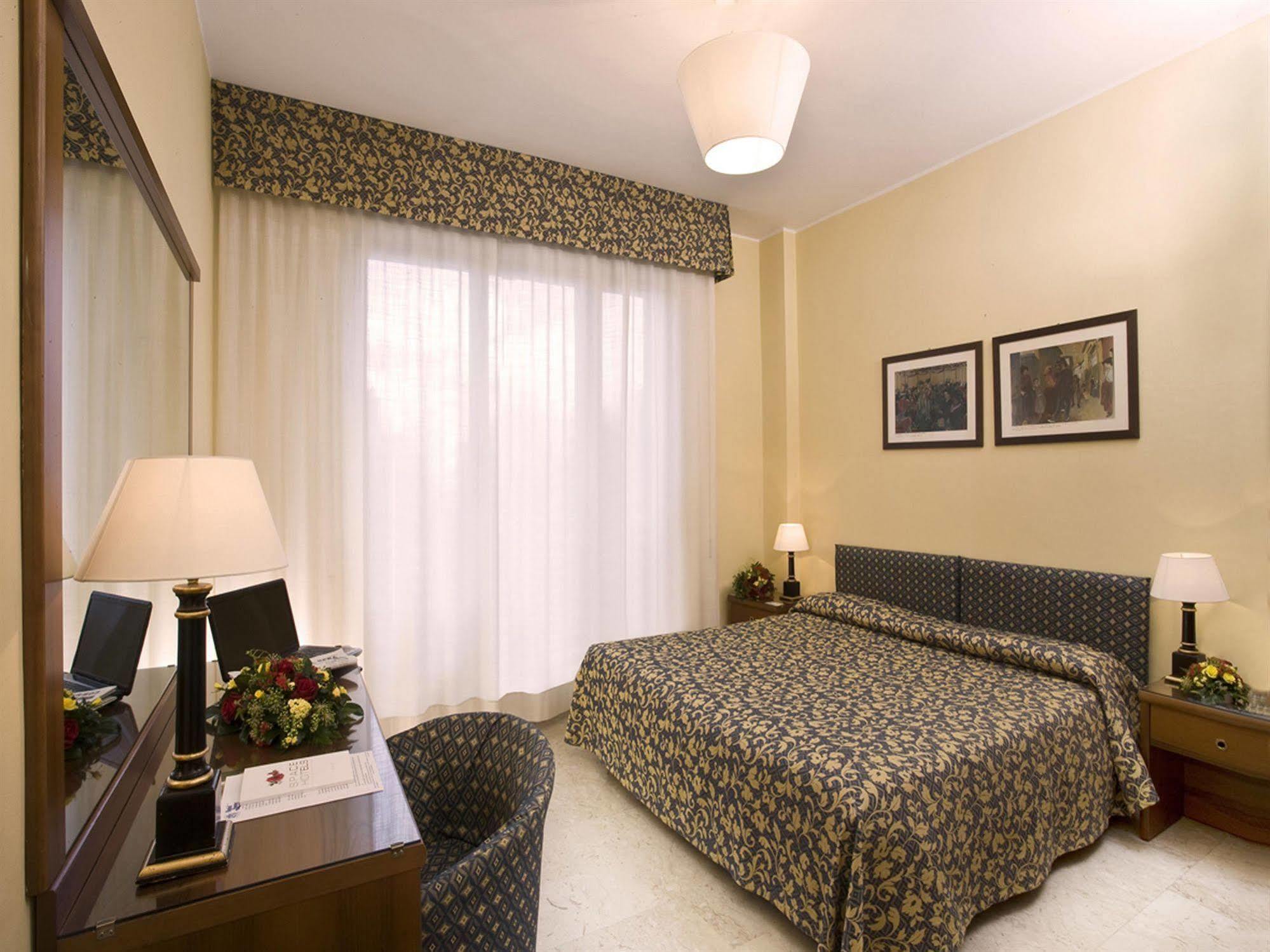 Hotel Savoy Pesaro Exteriér fotografie