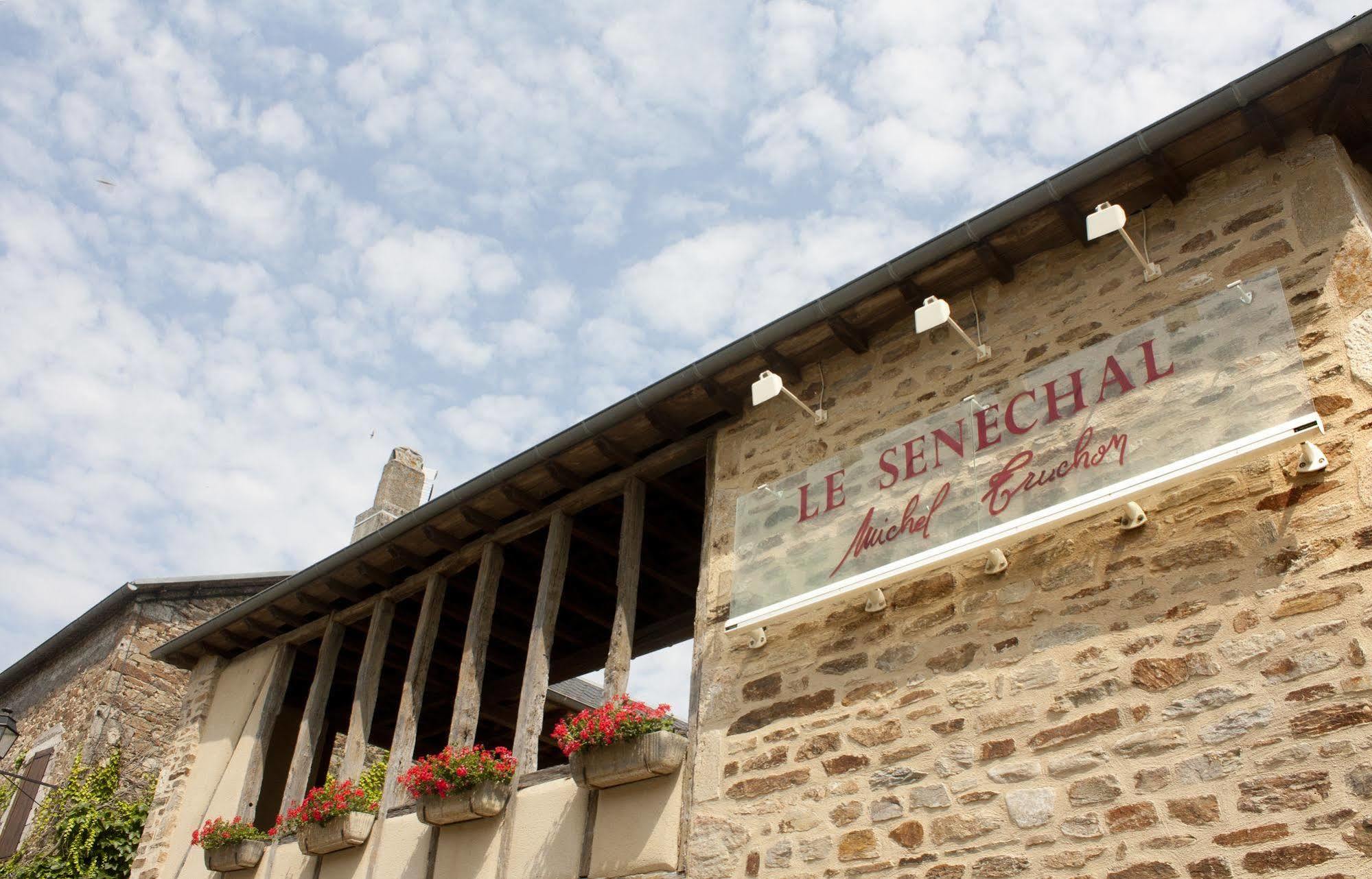 Hotel Le Senechal Sauveterre-de-Rouergue Exteriér fotografie