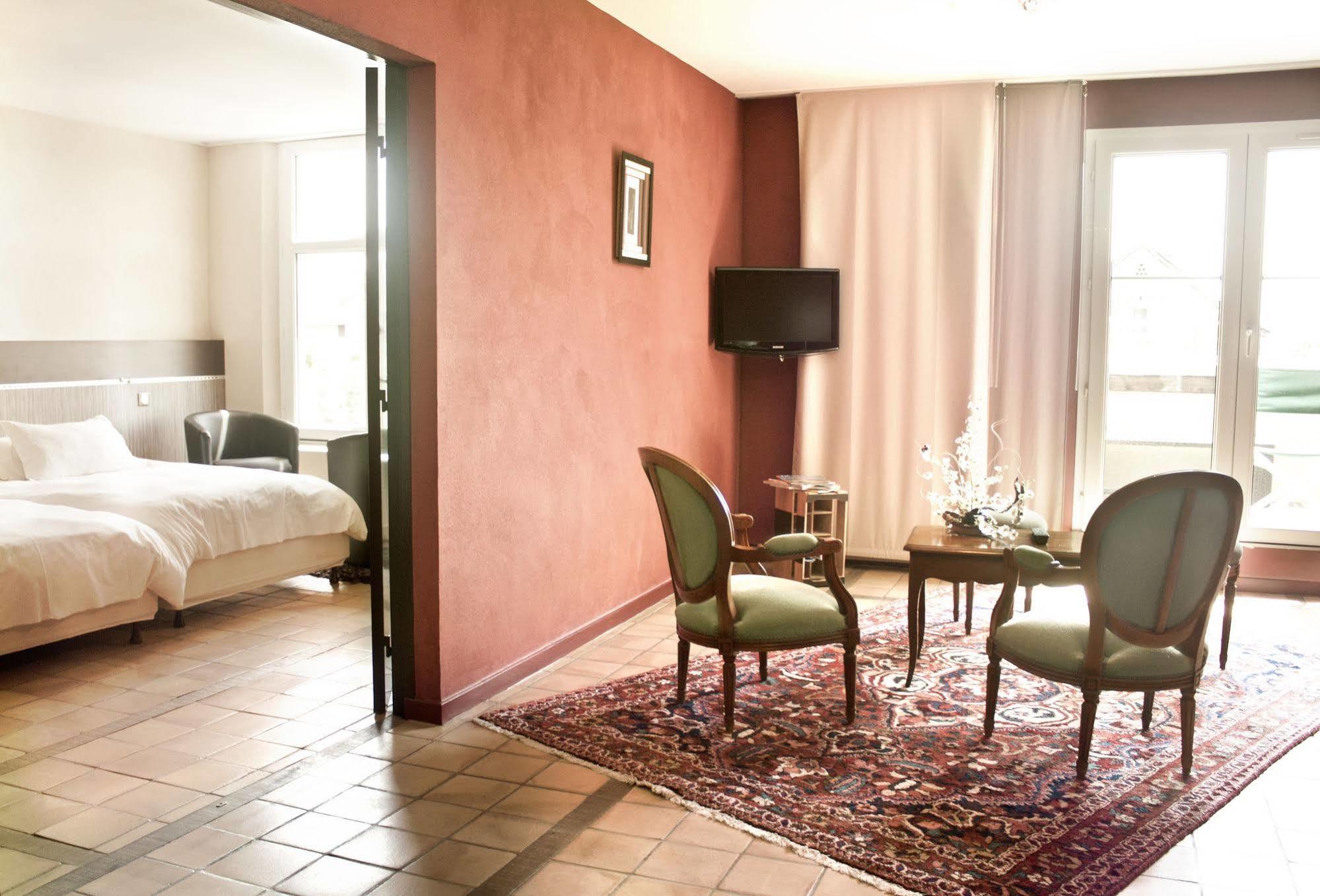 Hotel Le Senechal Sauveterre-de-Rouergue Exteriér fotografie