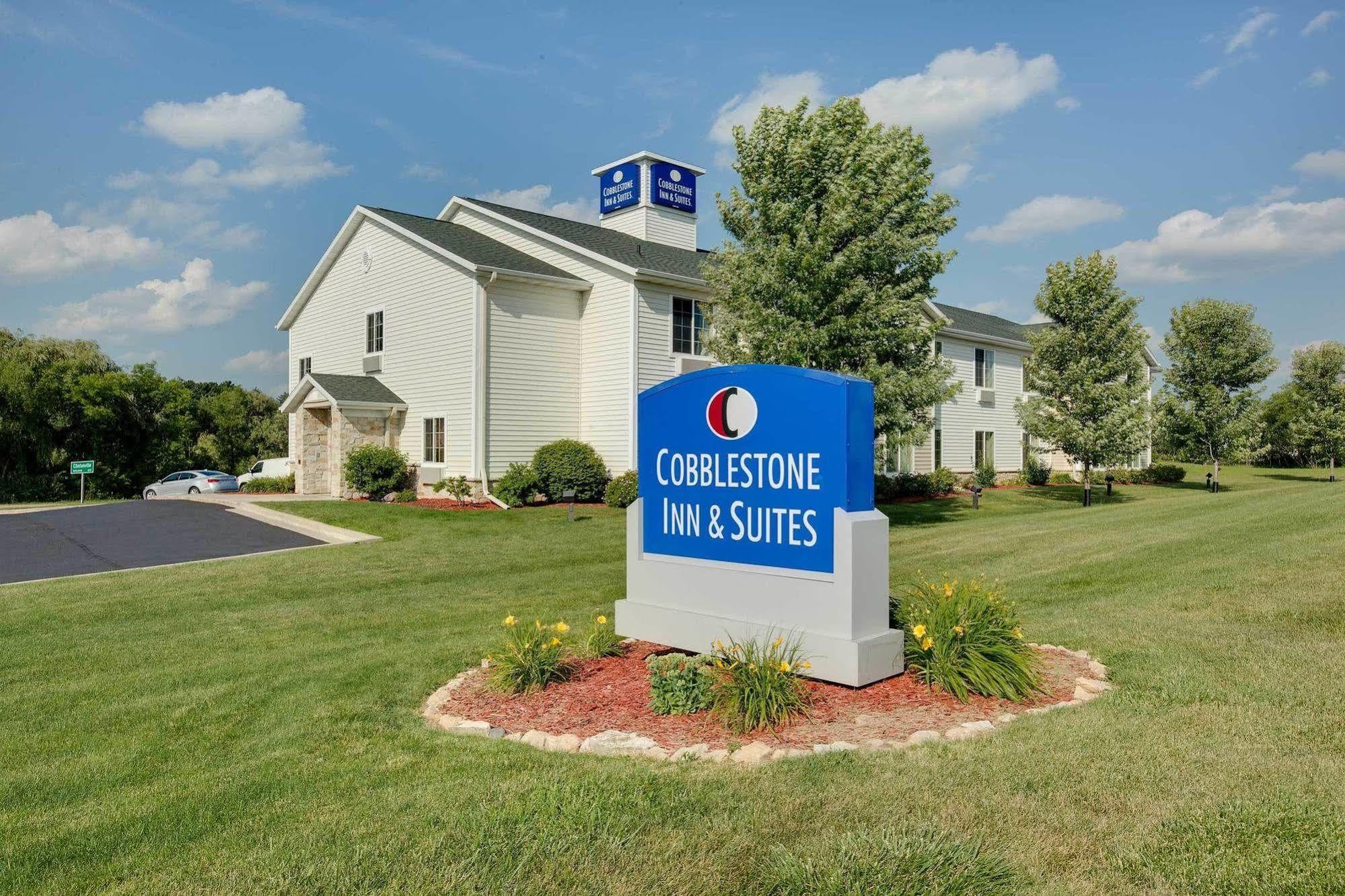 Cobblestone Inn & Suites - Clintonville Exteriér fotografie