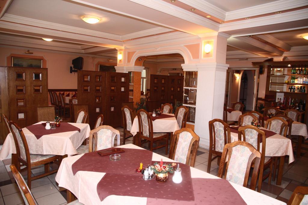 Garni Hotel Pbg Subotica Restaurace fotografie
