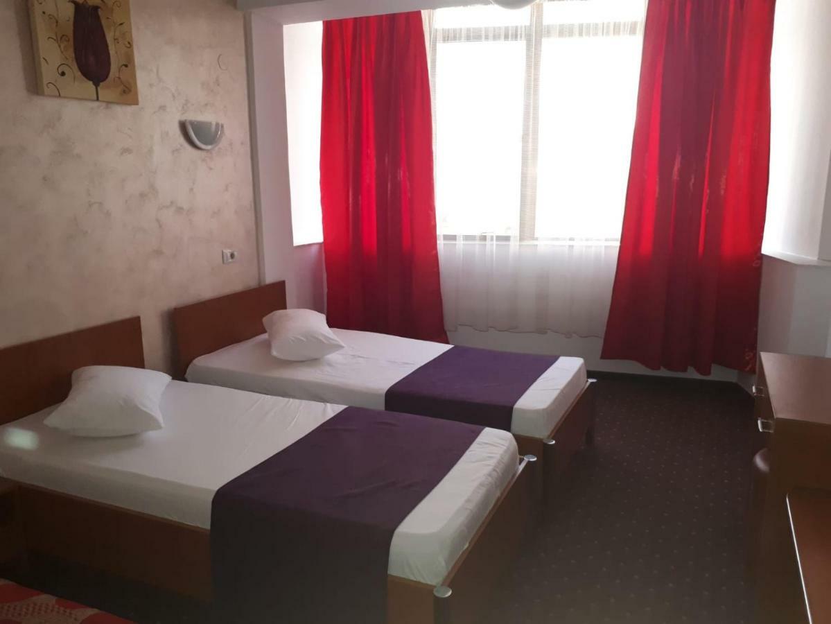 Hotel Flormang Craiova Exteriér fotografie