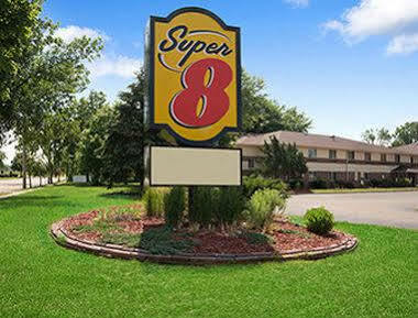 Hotel Super 8 By Wyndham Whitewater Wi Exteriér fotografie
