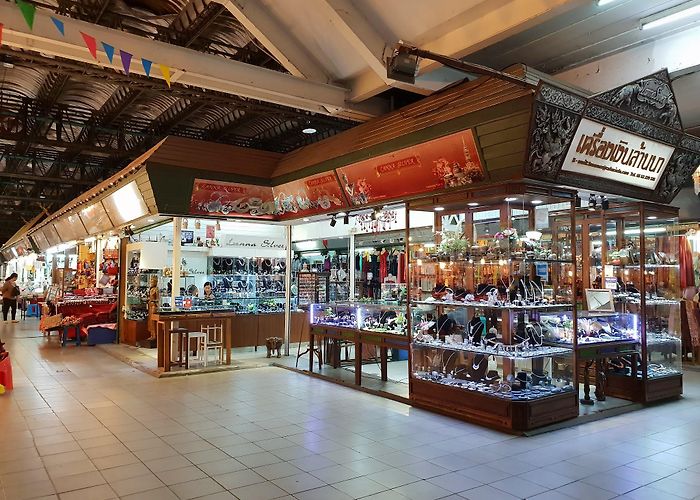 Chiang Mai Night Bazaar photo