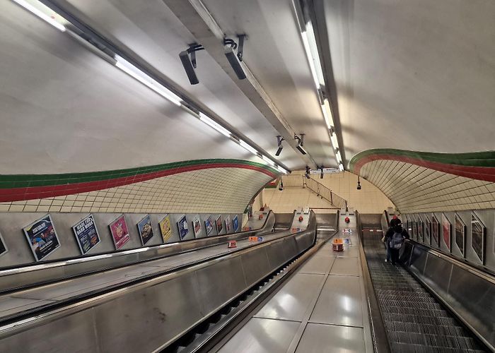 Victoria Underground Station photo