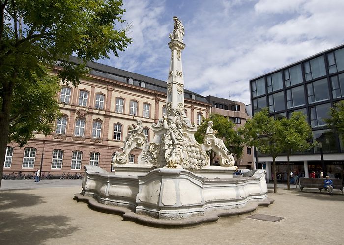 Kornmarkt Square Kornmarkt Square photo