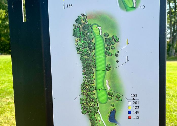 Ableiges Golf Course Golfy Club D'ableiges photo