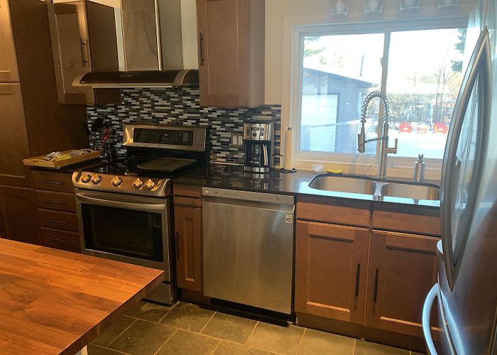 Brentwood C train  Calgary Main Floor For Rent | Varsity | 3 bedrooms unit by Brentwood photo