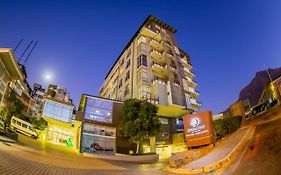 Hotel Doubletree By Hilton Cape Town - Upper Eastside Exterior photo