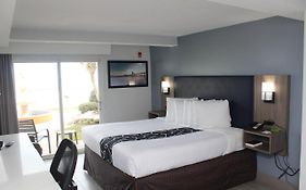 Hotel La Quinta By Wyndham Oceanfront Daytona Beach Exterior photo