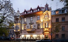 Chopin Hotel Lvov Exterior photo