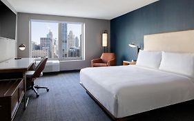 Hotel Courtyard By Marriott Chicago Downtown/River North Exterior photo