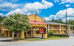 Econo Lodge Inn & Suites At Fort Benning Columbus Exterior photo