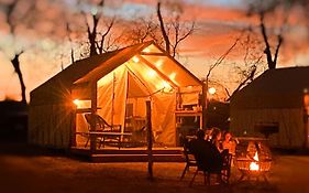 Hotel Son'S Rio Cibolo Glamping Cabin #G Brand New Creek-Front Cabins With So Many Amenities! Marion Exterior photo