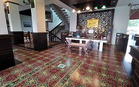 Dee Andaman Hotel Krabi town Exterior photo