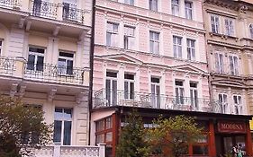 Hotel Modena Karlovy Vary Exterior photo