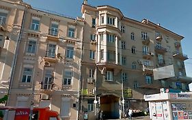 Home Hotel Apartments On Lva Tolstogo Kyjev Exterior photo