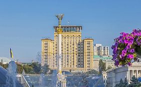 Hotel Ukraine Kyjev Exterior photo