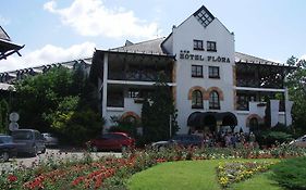 Hotel Flora Eger Exterior photo