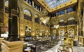 Hotel Hilton Paris Opera Exterior photo