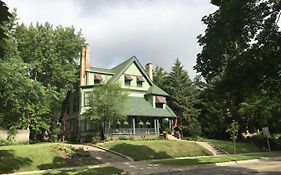 The Parsonage Inn B&B Grand Rapids Exterior photo