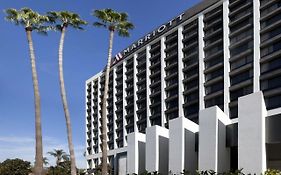 Hotel Beverly Hills Marriott Los Angeles Exterior photo