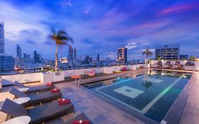 Hotel Furama Silom Bangkok Exterior photo