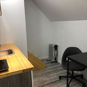 Apartmán Well Equipped Studio For Non-Smoking Guests Only Citq Зo9467 Longueuil Exterior photo