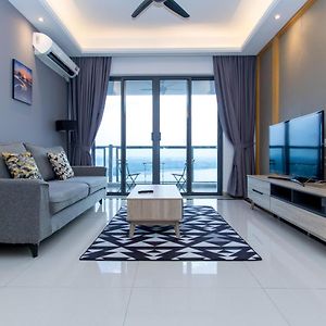 R&F Princess Cove Ciq Premium Sea View Suites By Neo Johor Bahru Exterior photo